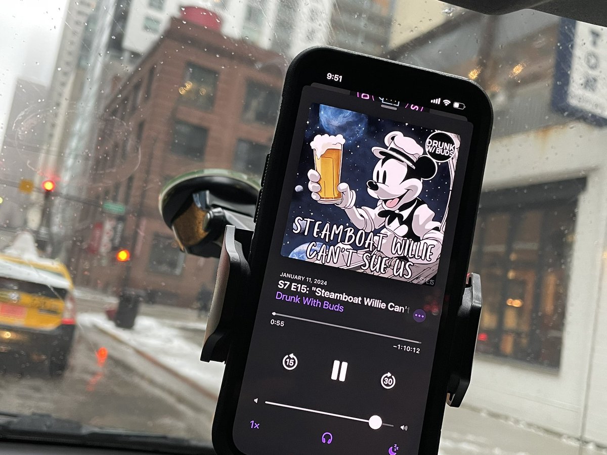 ScarifPodcast's tweet photo. #NowListening It may be too early for a beer from #RevolutionBeer here in #ChiTown but it aint too early to hang with buds…drunk buds!😜🤓❄️ @DrunkWithBuds #PodPeople https://t.co/yl7GNfsOn1