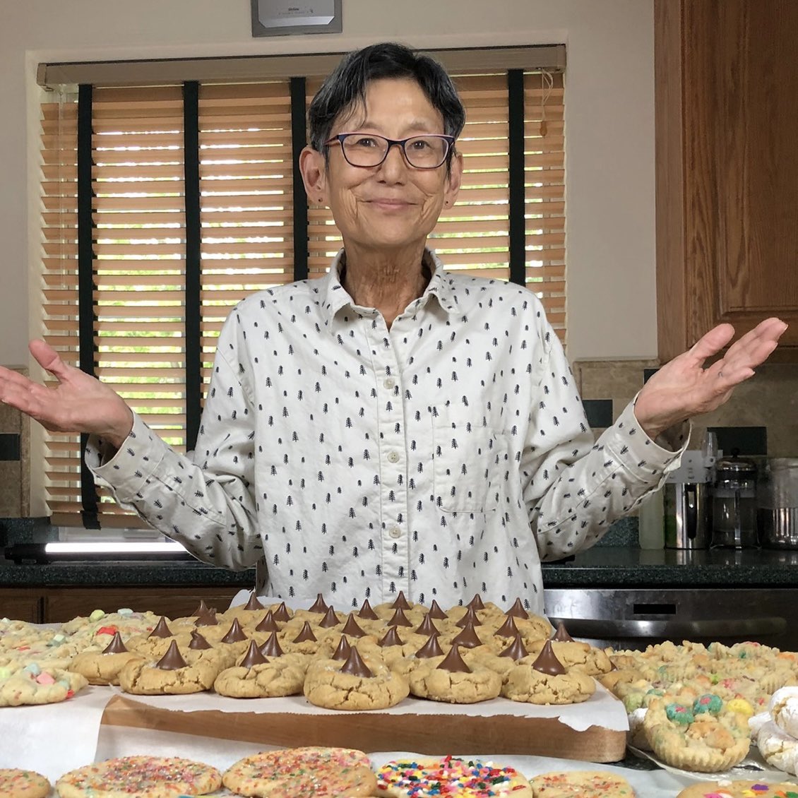PopCrave's tweet photo. Beloved TikTok star Lynn Yamada Davis (Cooking With Lynja) has passed away at 67 after a battle with esophageal cancer. https://t.co/DoTLgHnCPd