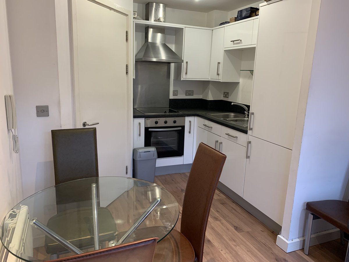 🔑🔑KEY COLLECTION at Napier Street, S11 …
meaning this cute one bedroom apartment will soon be available for viewings 

🧽🫧🧹Deep Clean to be arranged
🛠️🛠️🛠️Few maintenance issues to be repaired 

Interested in renting this? Get in touch and get your name popped on the list✅