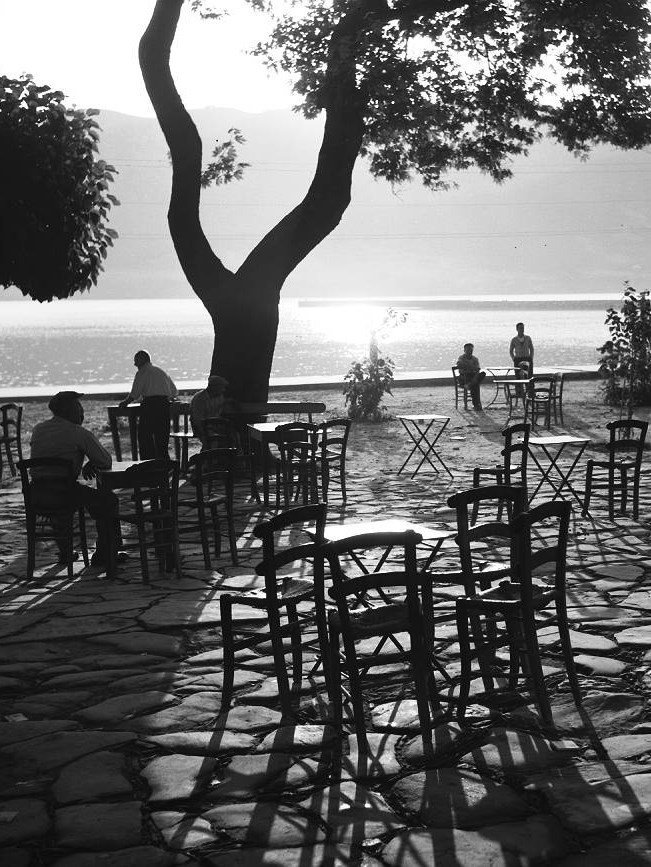 'Questi bei giorni di sole sottraggono argomenti alla tristezza' Grecia, 1959 Takis Tloupas