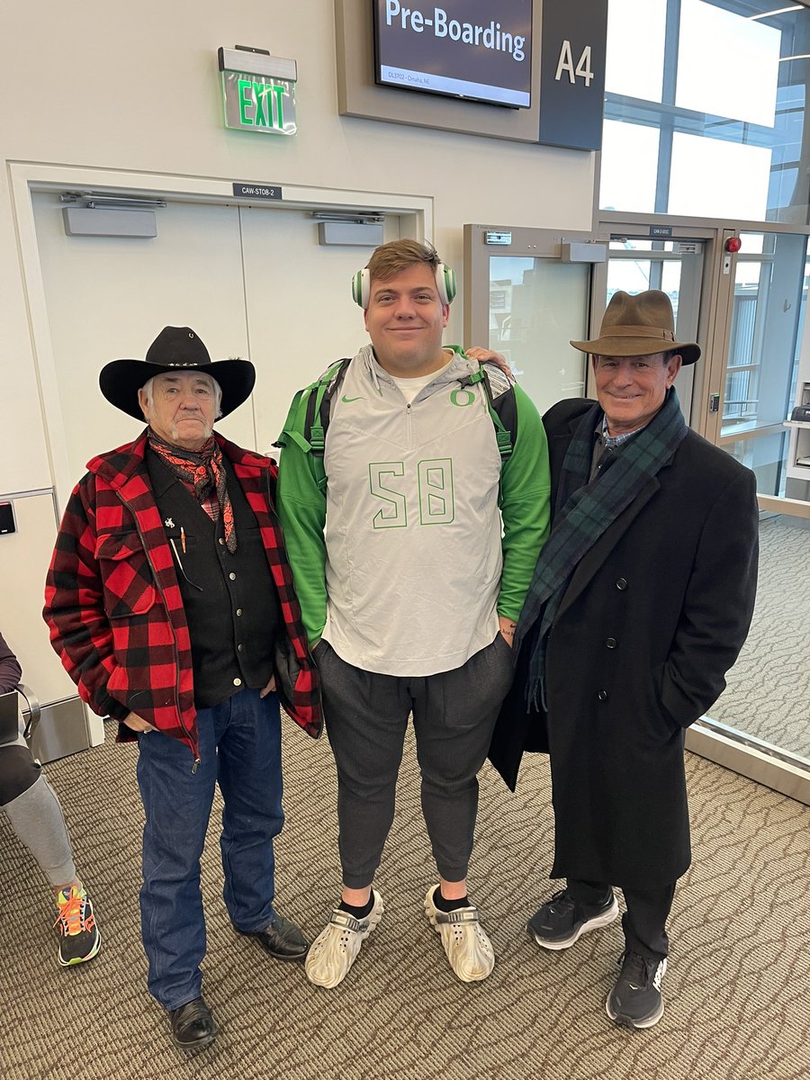 @BigJax58 with his LG and RG or better known and Butch Cassidy and Indiana Jones. Hope the @rimingtontrophy crowd is ready for the Grandpas to take over Lincoln. #ScoDucks