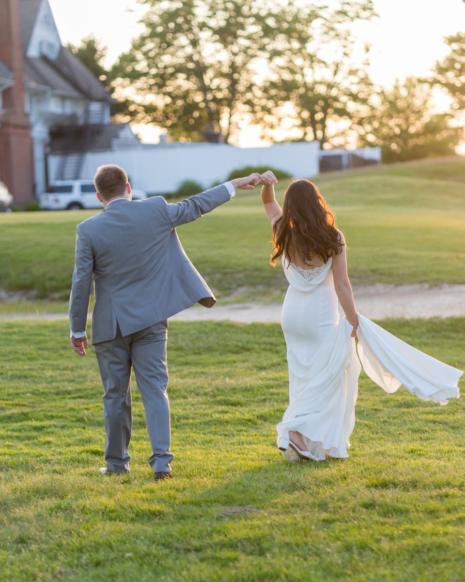 TimberPointCC's tweet image. Headed in to forever with you! ❤️ 
-
#LessingsWeddings #TimberPoint @Lessingsweddings 
📸 : @parkavestudio
