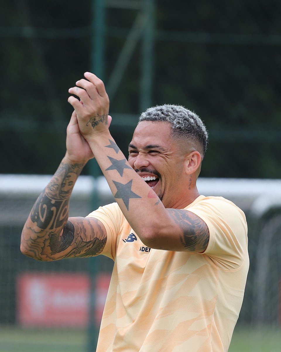 SaoPauloFC's tweet photo. 😁 Quem mais aí está assim hoje?

#VamosSãoPaulo 🇾🇪 https://t.co/N2SHnmYHnB