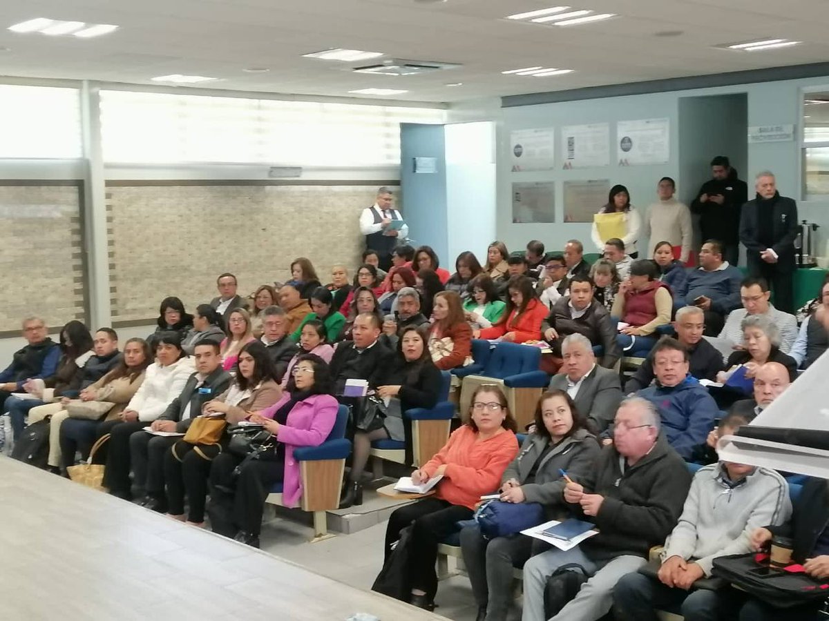 Conalep_Edomex's tweet photo. Jefas y Jefes de Proyecto de Formación Técnica y de Servicios Educativos de los 39 planteles realizaron capacitación con la finalidad de garantizar la excelencia académica y generar estrategias para el término e inicio de semestre.    

#25AñosApasionadamente 
#ElPoderDeServir https://t.co/ojK9883oY7