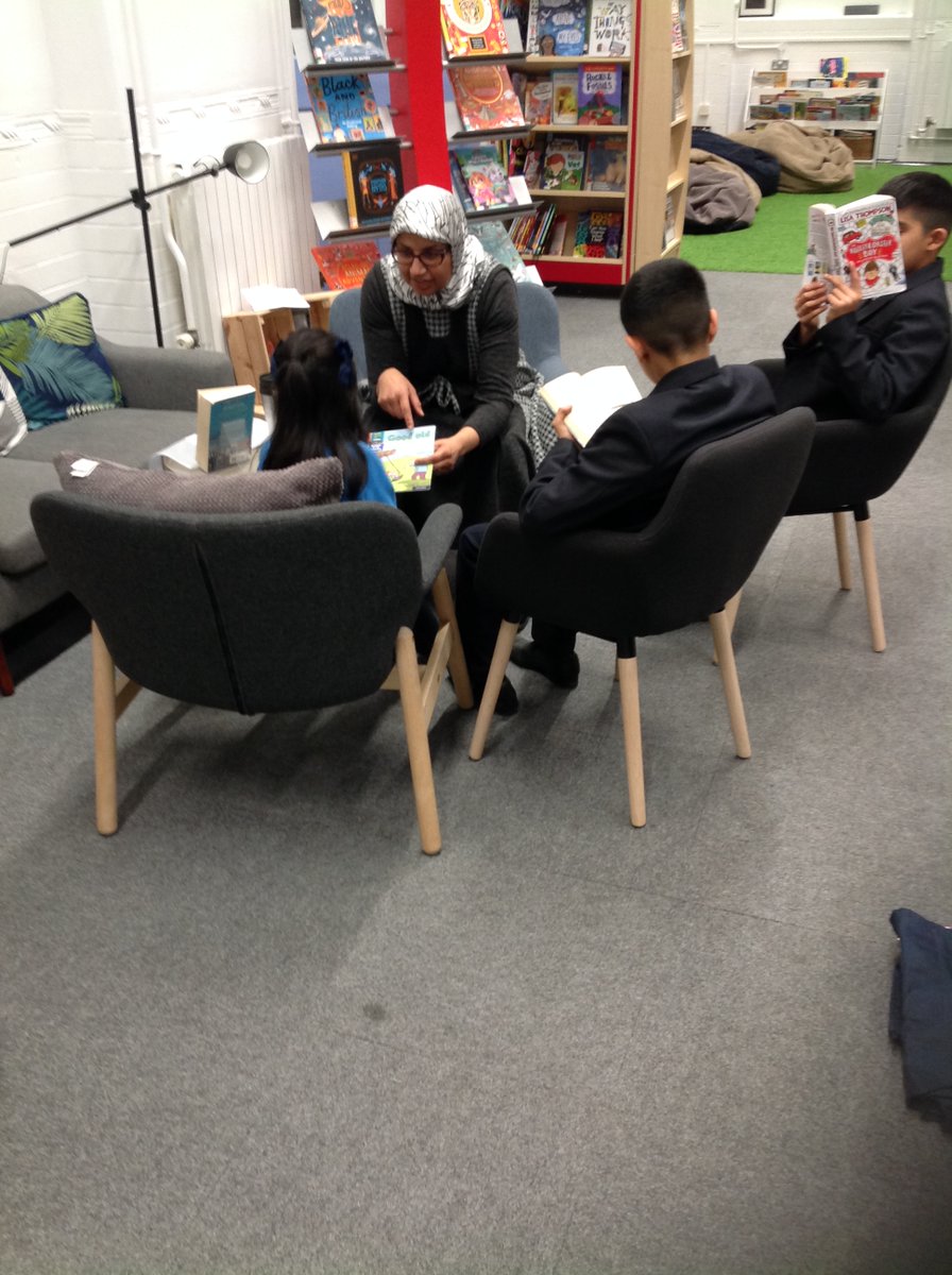 ArkVictoriaReads tweet media