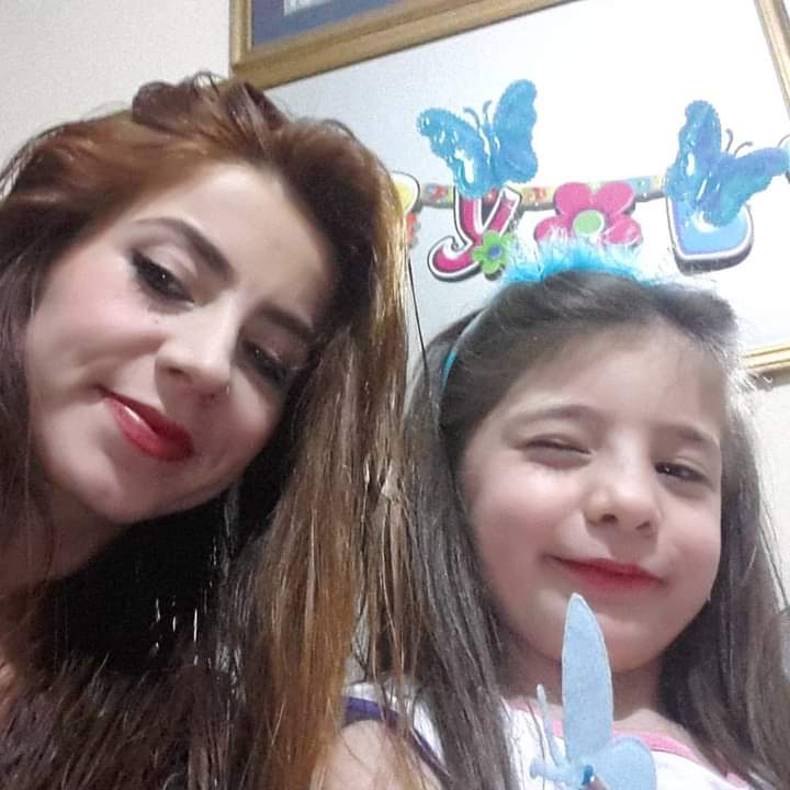 Bak bugün de bitti annem, bir gün daha yakınız! Gözlerine bakmama, kokunu içime çekmeme, "anne"deyişini duymama bir gün daha yakın... 
#isiasortakdavamız
#hayalgençalioğlu