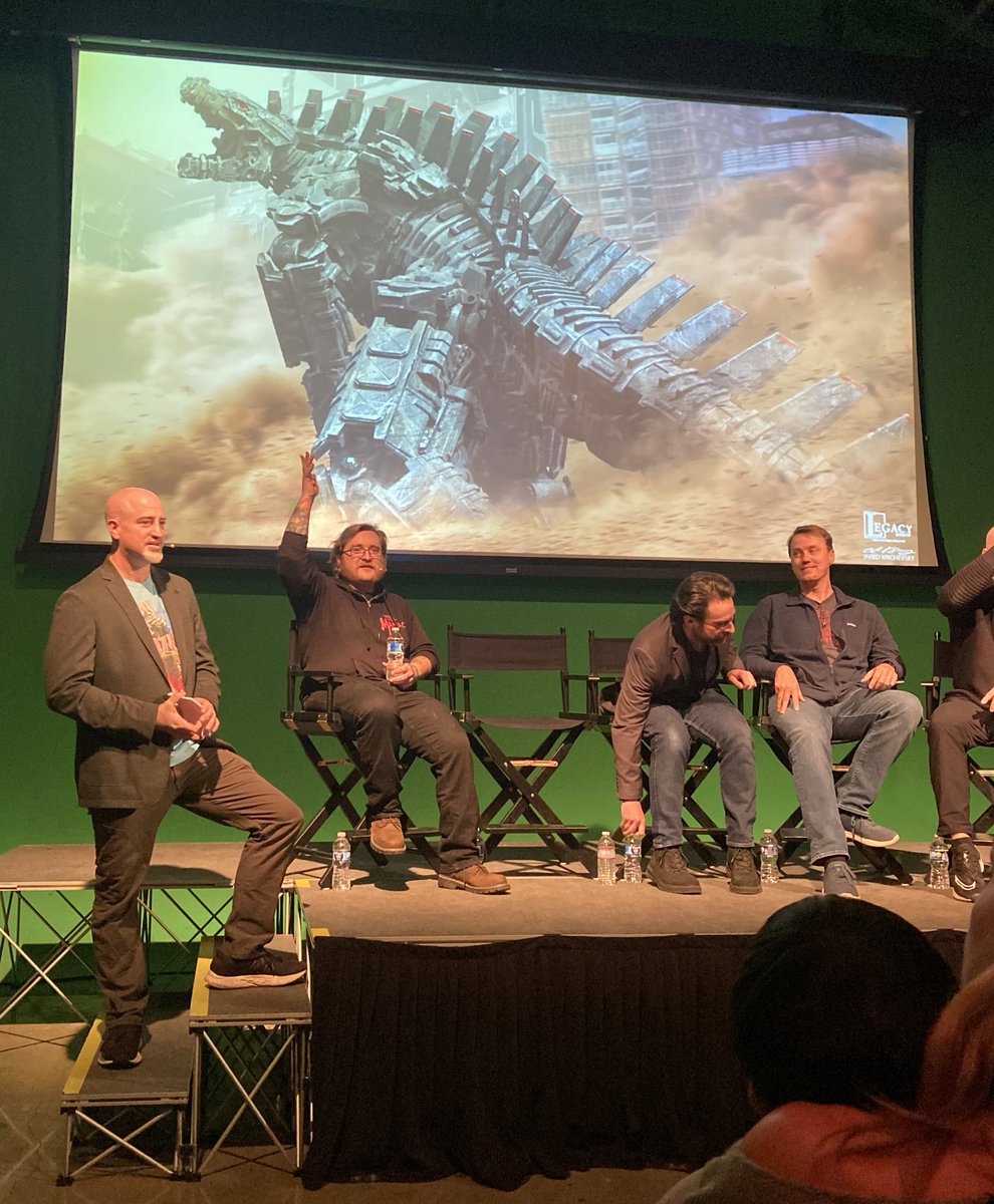 Getting to attend this amazing creature design panel hosted by @Monstermash042 and other monster talent at @Gnomon_School was super inspiring! Chatting with the young and hungry students was also great. Keep grinding, y’all. It’ll be worth it.