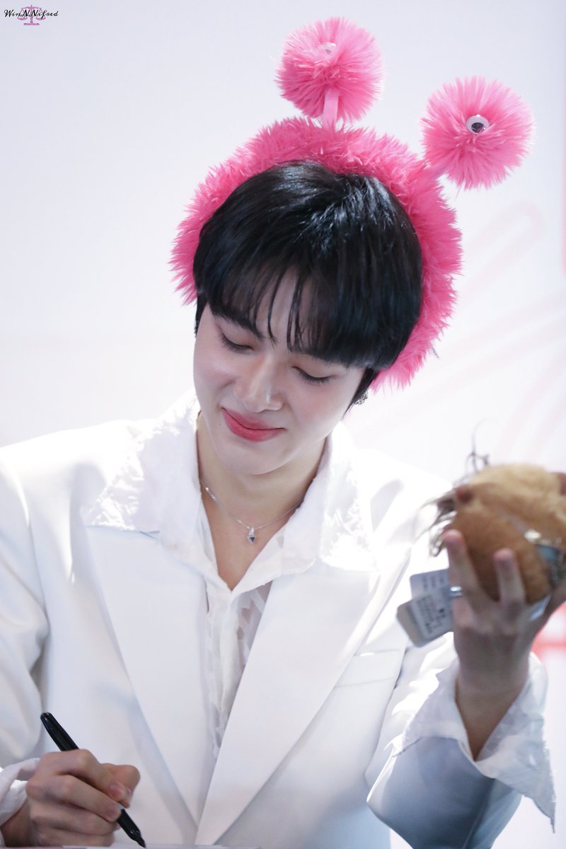 winifred_gwen's tweet photo. ㅋㅋㅋㅋㅋㅋㅋㅋㅋㅋㅋㅋㅋ
#NuNew @CwrNew
#NuNewFanSigninChina https://t.co/muk2uAV0yf