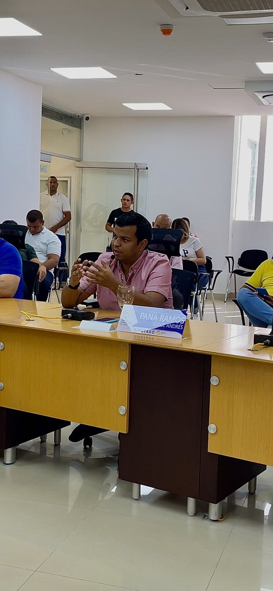 jorgepanar's tweet photo. Emocionado por la aprobación del decreto que prohíbe el consumo de sustancias psicoactivas en espacios públicos por parte de @ErnestoOrozcoD . Nuestro objetivo es replicarlo en todos los municipios del departamento. https://t.co/ssOW82Shos
