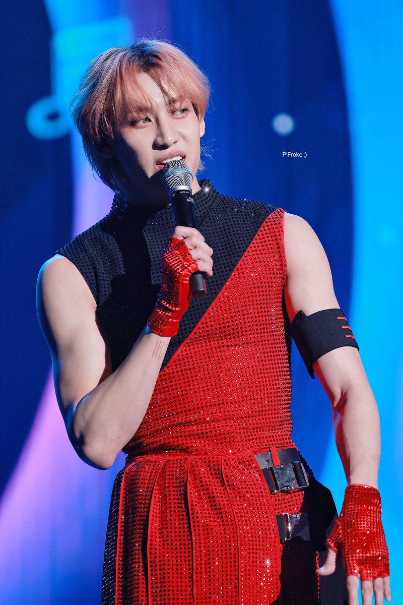 BamBamSkrrtBR's tweet photo. 📸 | BamBam durante o Sharing Together Concert. ❤️

BAMBAM AT S2CON
#셰어링앤투게더_뱀뱀 #S2CON
@BamBam1A #BamBam #뱀뱀 https://t.co/xNMqv2B1iD
