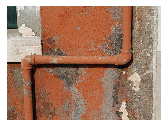 HomeMD's tweet image. Older homes are great but they may have galvanized steel pipes that rust over time. Cast iron drain lines rust from the inside. A video scan can find this damage. It could be costly to upgrade the drainage system.