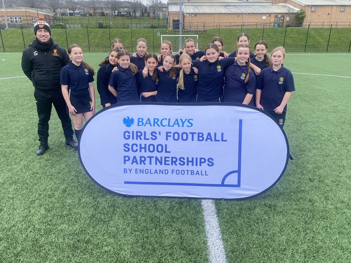 BwDSGO's tweet photo. Tonight saw the first of our Barclays Girls Football sessions @StBedesRCHS with 30 Girls from @StBedesRCHS_PE and local primary schools taking part. Sessions expertly run by @foxfoundfooty #letgirlsplay @YouthSportTrust @ActiveLancs @YourSchoolGames https://t.co/oCM47KDolg