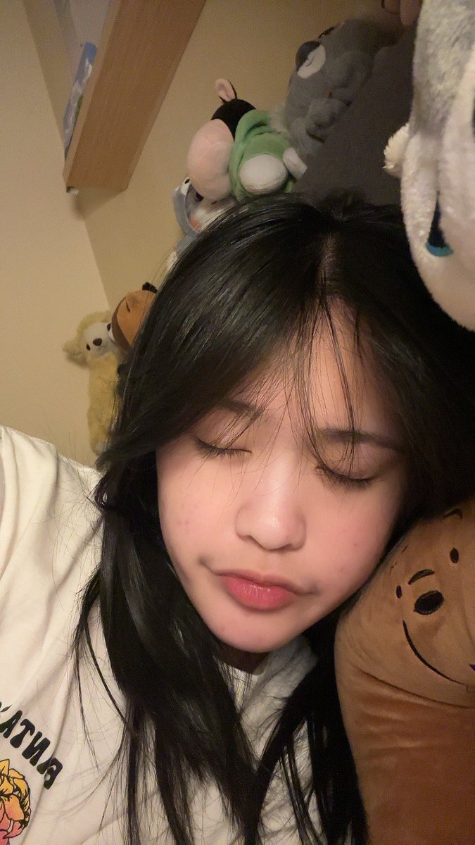 AdelRevaaa's tweet photo. tidur tapi monyong https://t.co/TFnIxQ6bn3