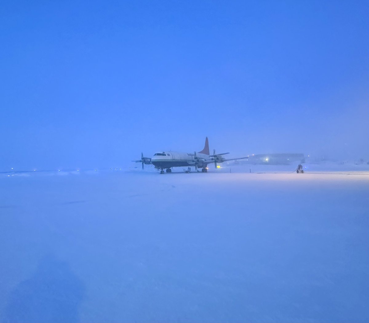 MikeyMcBryan's tweet photo. METAR CYZF 121500Z 07006KT 3/4SM R34/4500V5000FT/N BR VV002 M42/M46 A3061 RMK FG8 SLP415= https://t.co/em70EioOB8