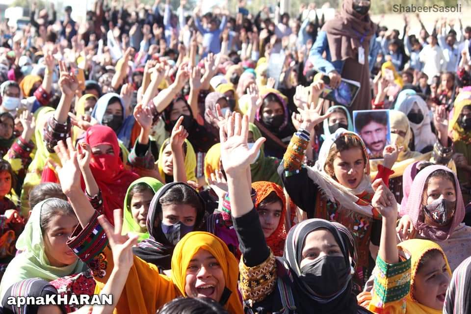 DawoodKdbaloch's tweet photo. My sister comrade Bakhtawar baloch during protest for Islamabad Sit-in
#IStandWithBalochMarch https://t.co/EPu9852DZ3