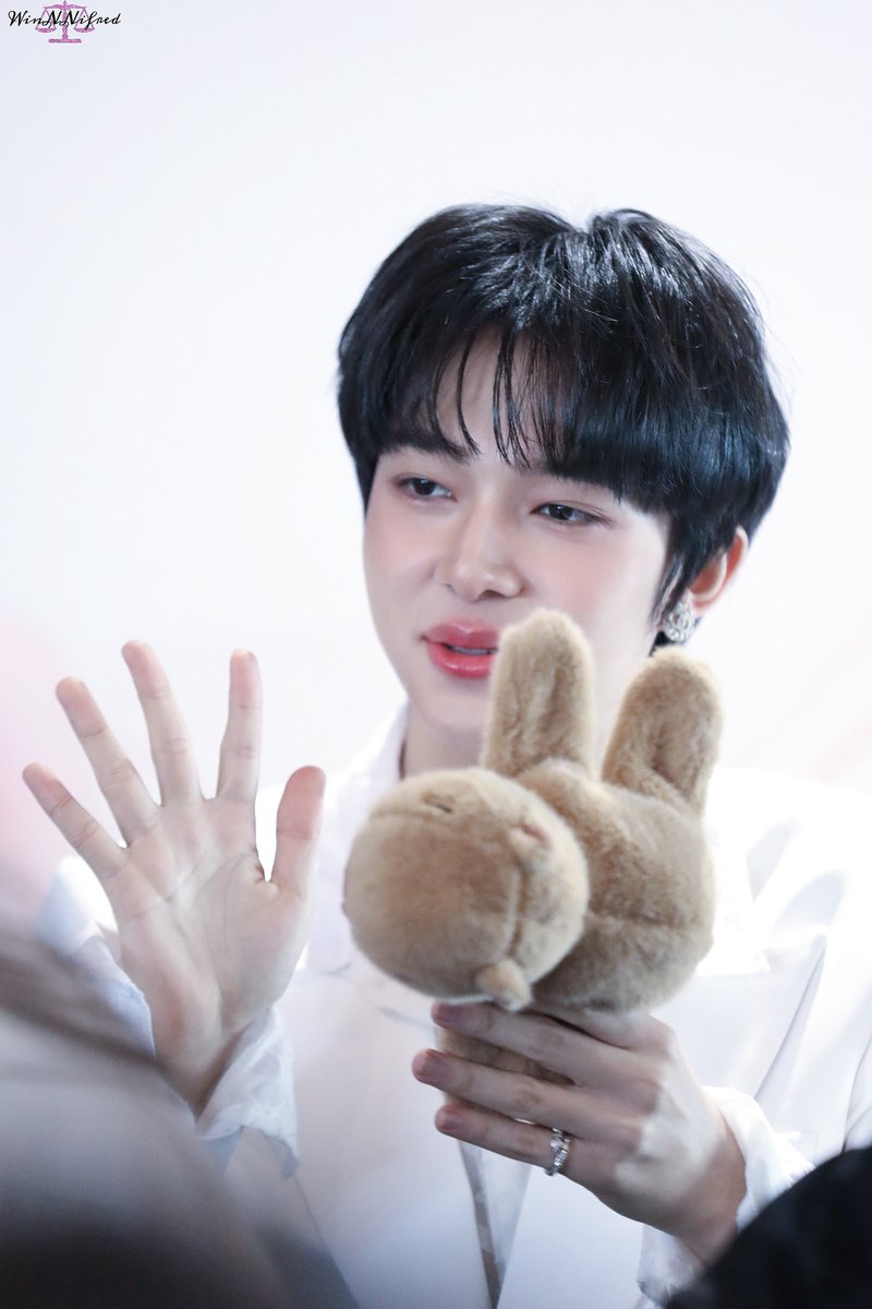 winifred_gwen's tweet photo. NuNu is 5 years old kubbb🖐🏻🐈
#NuNew @CwrNew
#NuNewFanSigninChina https://t.co/DF4AFekooi