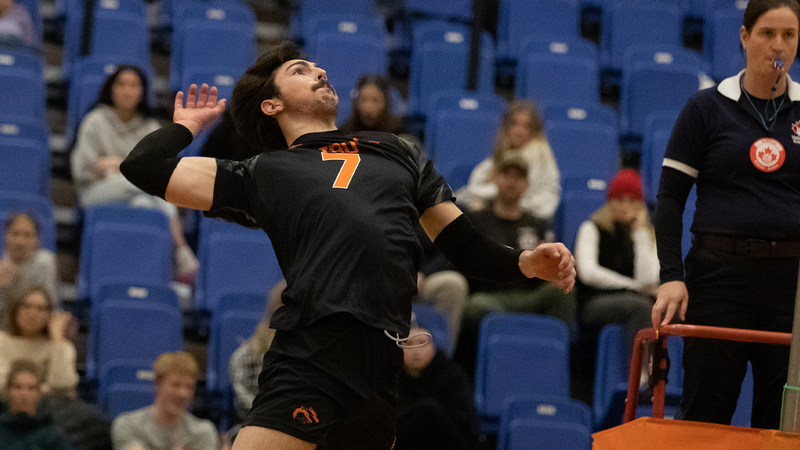 WolfPack volleyball returns to the TCC dlvr.it/T1JJMN #Kamloops