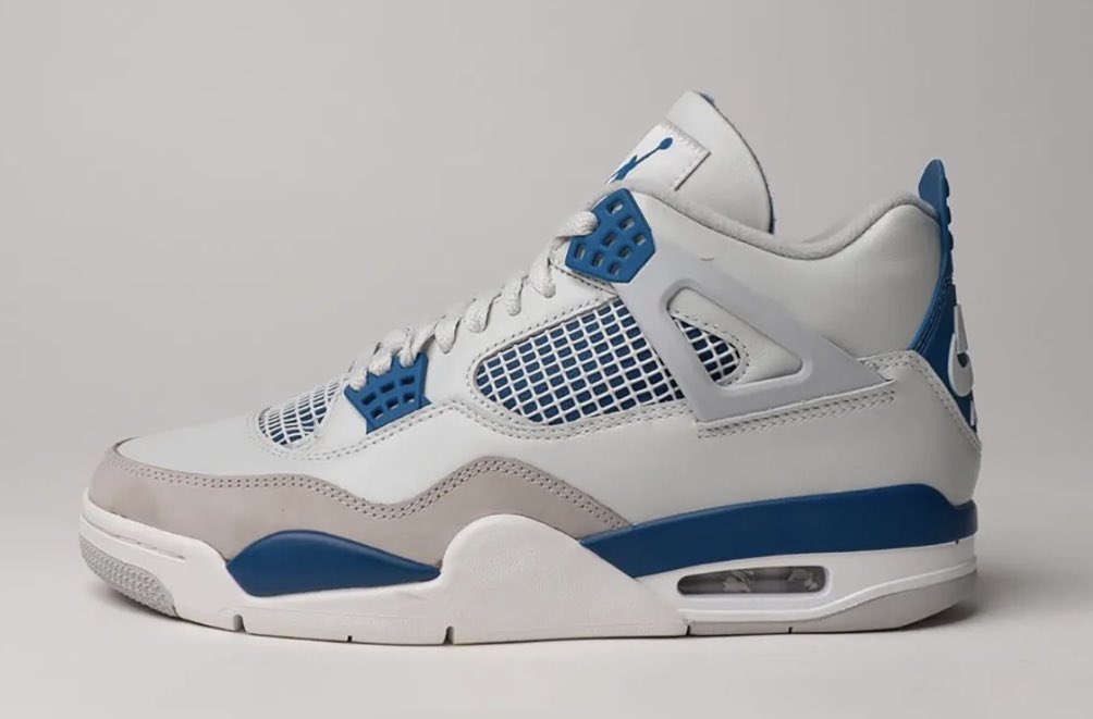SnkrsStock's tweet photo. I love my 4s 

I CANT WAIT! 😩

2 pairs minimum! https://t.co/JMeOb7x0WA