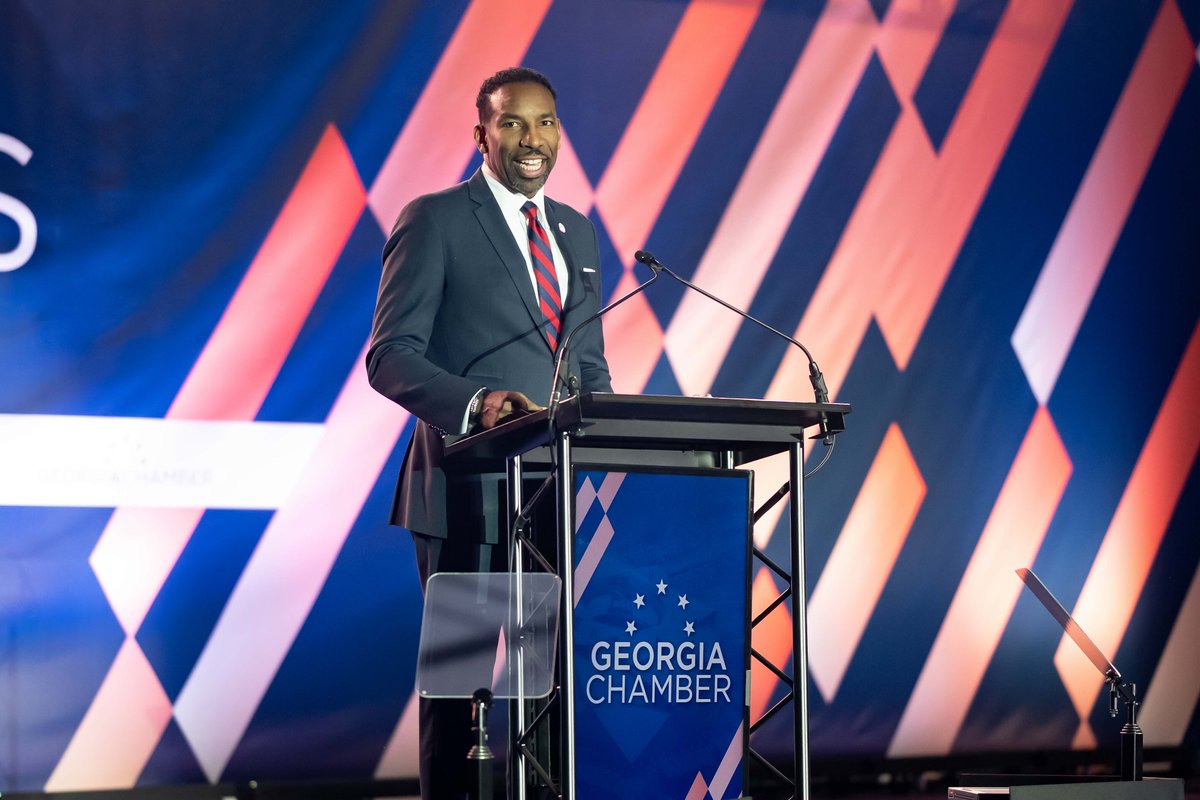 CityofAtlanta's tweet photo. Mayor @AndreForAtlanta joined @GAChamber to help kick off Georgia's legislative session at #EggsIssues24. He talked about the importance of such events in connecting elected officials, business leaders & civic leaders & emphasized his commitment to expanding partnerships in 2024. https://t.co/HQ3QIpayUA