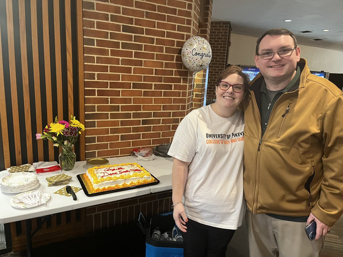 SumerMusick's tweet image. Congratulations Dr. Ella Smith-Justice 
on being named Dean of the College of Arts and Sciences! We are beyond blessed and so grateful for her compassionate leadership 
🧡🖤🐻🖤🧡