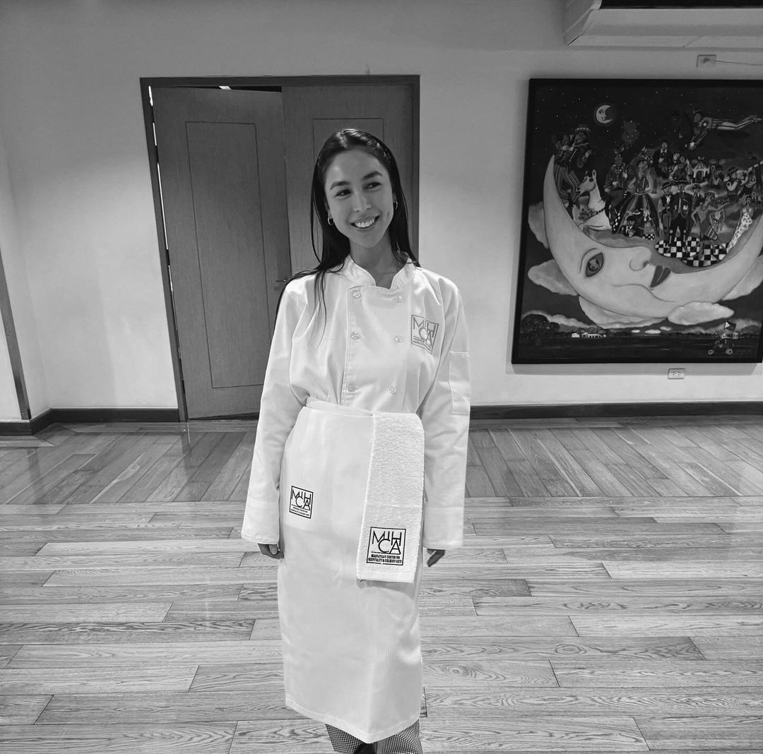 urrfavecrime's tweet photo. Learning something new, for something new. 👩🏻‍🍳🤍🎬

Julia Barretto booked and busy!

Will this be for the JoshLia comeback film? 👀 https://t.co/jtTZG9dwlX