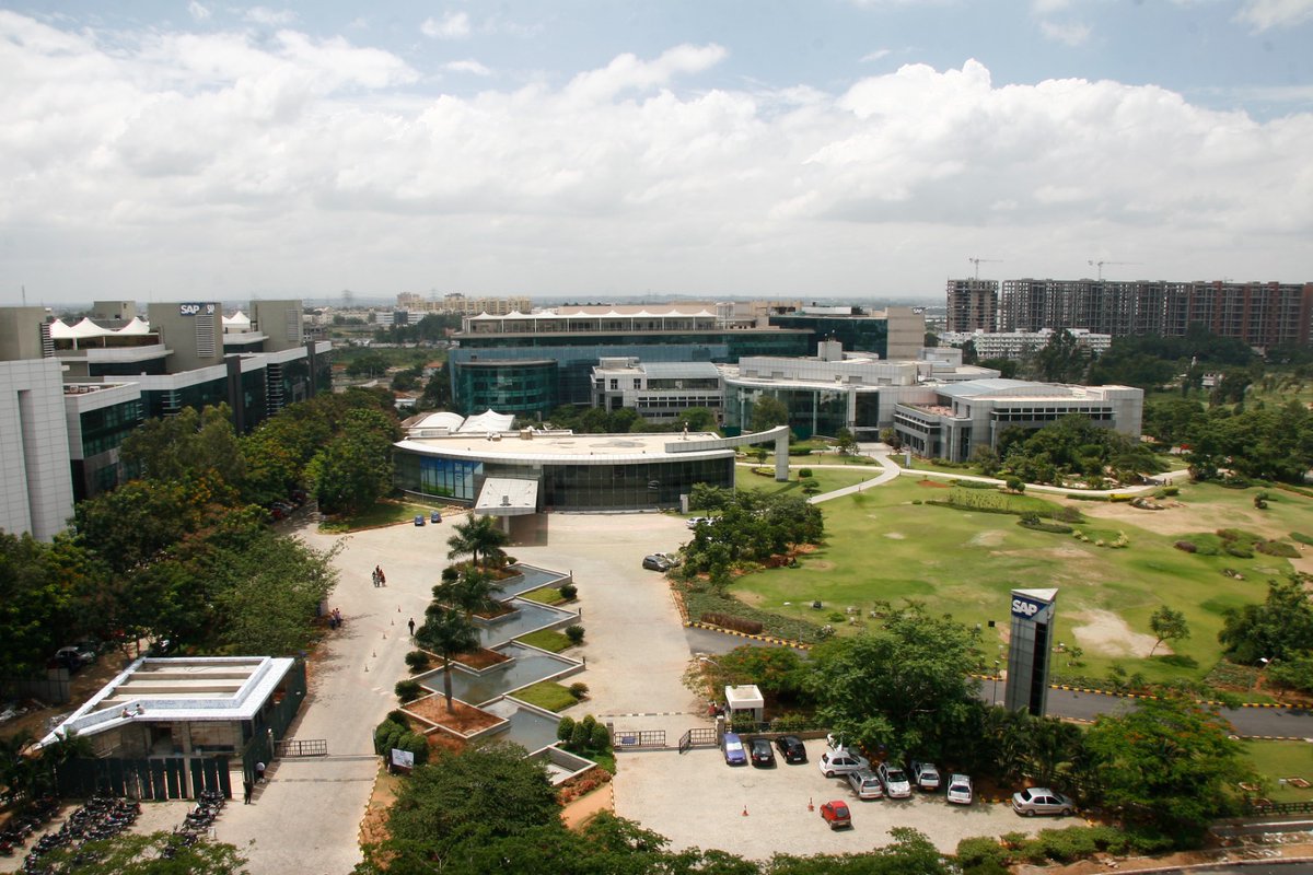 saplabsindia's tweet photo. 💫 #SAPLabsIndia has gone #CarbonNeutral, aligning with our global commitment to achieve #NetZero emissions by 2023. 🌱🌳
Here's to innovating responsibly, thinking green, and leading the way towards a carbon-neutral future! 🍃🌿💚
@gangadharansind

#Sustainability #Innovation https://t.co/Y4bf2tLYj4