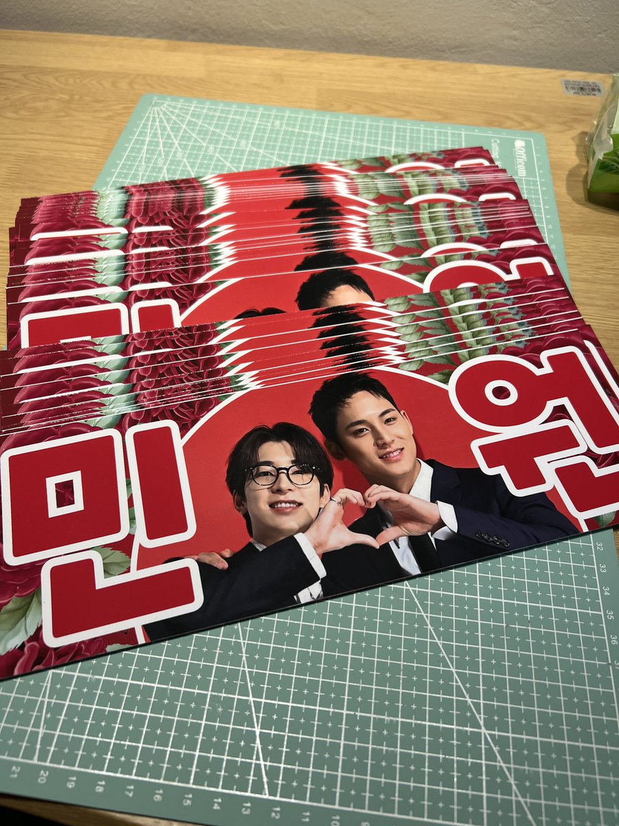 _chuuucky's tweet photo. Giving these tomorrowwwww 🫶🏻
See youuuu~

Very limited 1:1 lang po 😊

#FOLLOW_TO_BULACAN
#SEVENTEENinBULACAN https://t.co/5gbZ7lIdC8