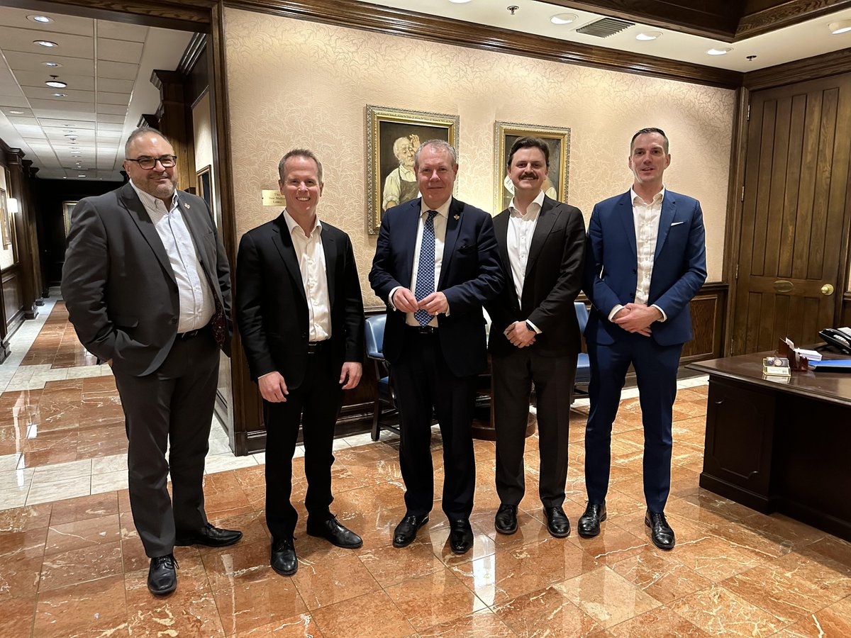 Productive discussions in Texas with <a href="/KirkPWatson/">Mayor Kirk Watson</a>, Mayor of Austin, about a Statement of Mutual Cooperation. Engaging with local businesses keen on expanding UK-Texas trade and investment ties. Building bridges for bilateral growth! 🇬🇧🤝🇺🇸 #UKTexasTrade <a href="/KemiBadenoch/">Kemi Badenoch</a>