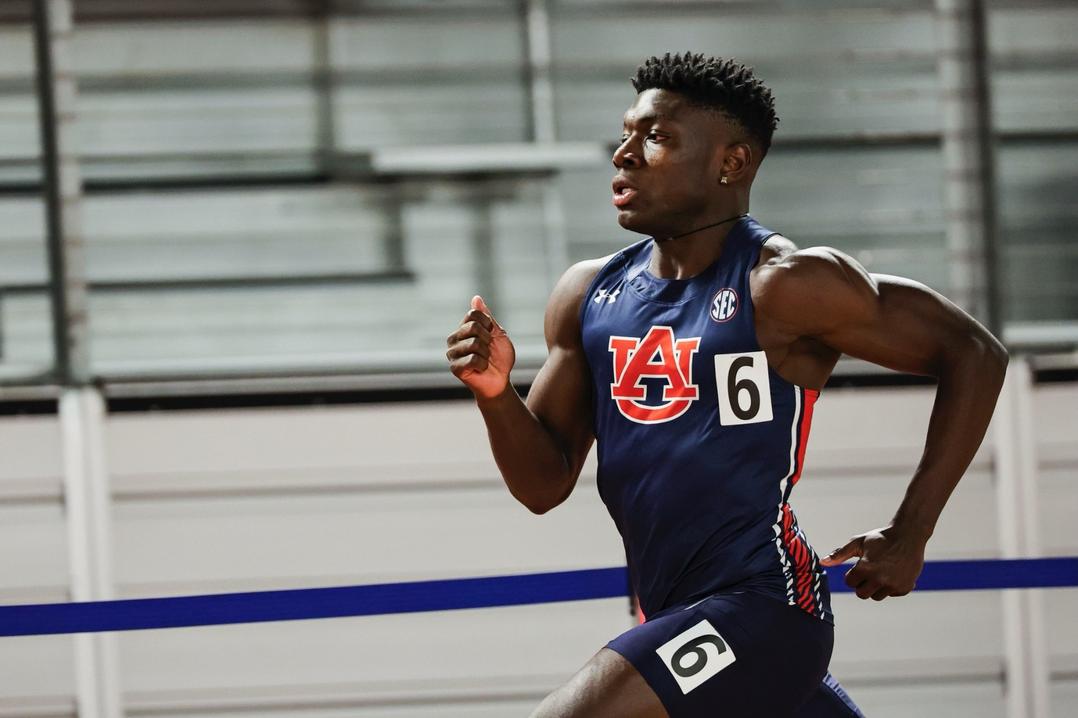 Ashe Favour opened his season with a 6.53s in the 60m at the Harvey Glance Tide &amp; Tigers Dual Meet in Alabama.
Favour Ashe 🇳🇬 also took to the track in the men's 300m, winning his heat with a PB of 33.82s, moving him to 4th on the Nigerian all-time indoor list.
#ncaatrackandfield
