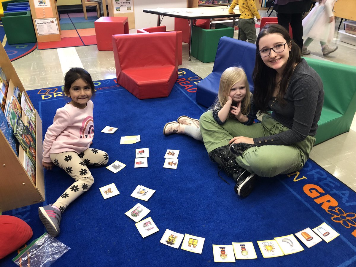 MissSharonCohen's tweet photo. Morning O centers were outstanding!!  Sorting owls, counting owl eggs, matching opposites and working in the office!! @Dr_BethHoffman #thehopewellway, #HESPeech https://t.co/7gUjMYSPyn