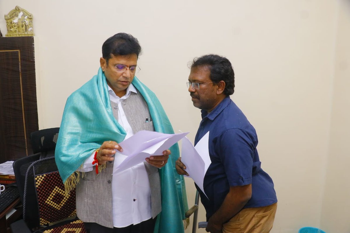 zson_bakka's tweet photo. Submitted representation to @OffDSB Minister for IT&amp; Industries to Inquiry into Shady deals and Financial Scams of Exhibition SocietyMisuse of Illegally occupied Govt Land, constructions Gross manipulation of finances/funds /corruption, members drawing allowances/expense trips. https://t.co/p71P3KElpu