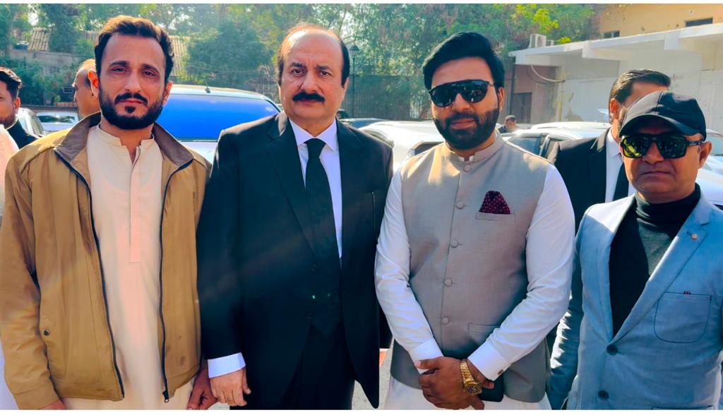 MoinZaman5's tweet photo. @PirAdnanBodla فہد علی بٹ کے ساتھ زیادتی ہوئی ہے 
اتنا انرجیٹک اور پارٹی کیلئے مخلص شخص کو ٹکٹ نا دینا اور ایسے شخص کو دینا جسے علاقے میں کوئ نہیں جانتا 
افسوس ہے
 نظر ثانی کی درخواست https://t.co/0orHrtc5xl