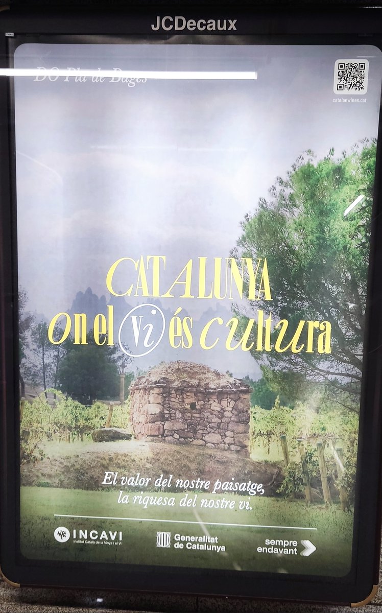 De debò? Cal que la <a href="/gencat/">Generalitat de Catalunya</a> promogui una beguda que causa problemes de salut pública? Segons <a href="/sanidadgob/">Ministerio de Sanidad</a>, qualsevol consum pot implicar un risc. No deixa de ser una droga i només veig interès econòmic darrera aquest cartell de les andanes del metro. <a href="/menysalcohol/">Alcohol Responsabilitat de tothom</a> #alcoholisme