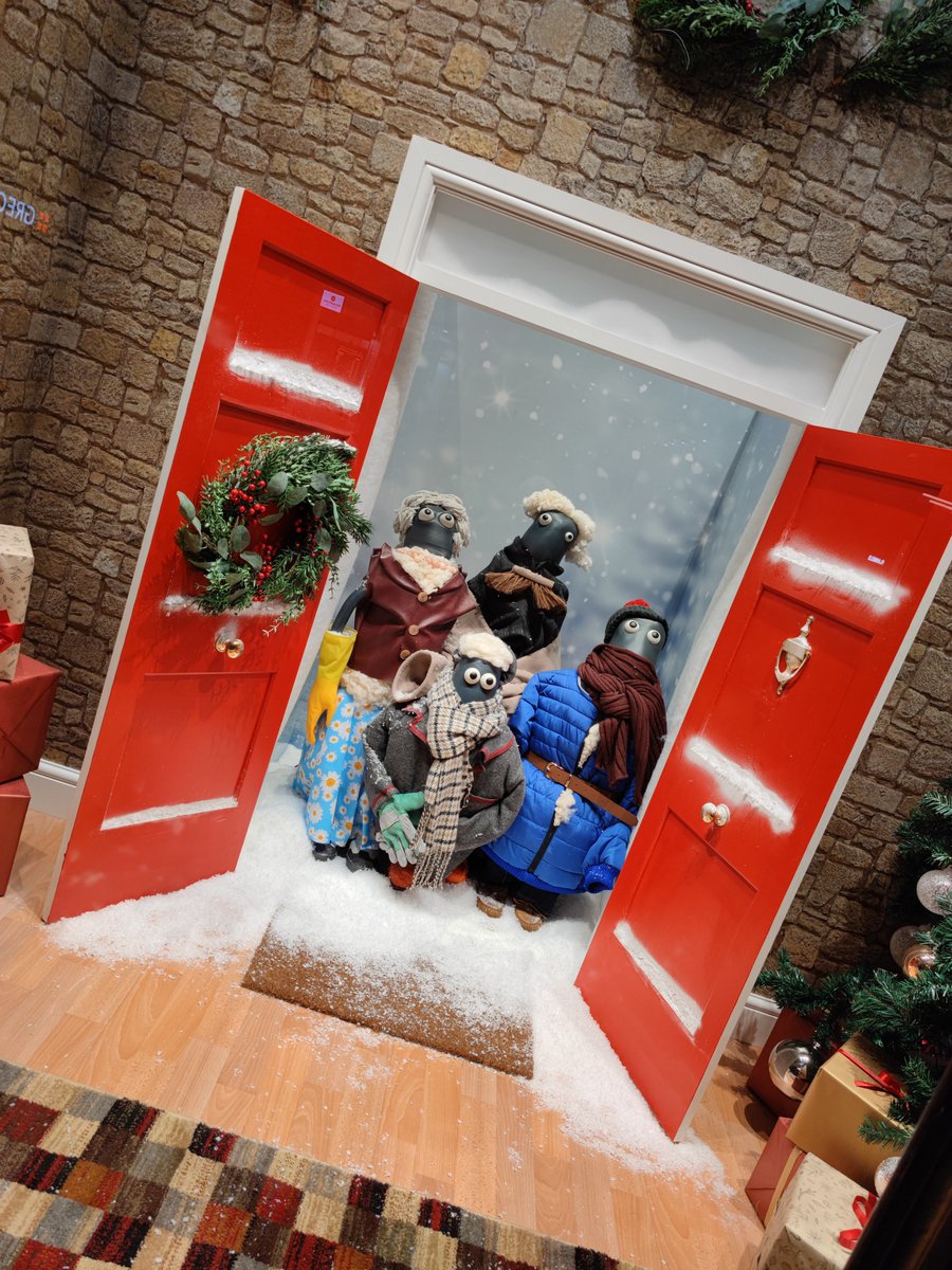 bigstuffdesign's tweet image. Past #christmas window displays at the #fenwick Centre in Newcastle. 2021 &amp;amp; 2022 we supplied all of the characters, vehicles and animatronics. Both great projects, check it out... google.com/search?q=fenwi…