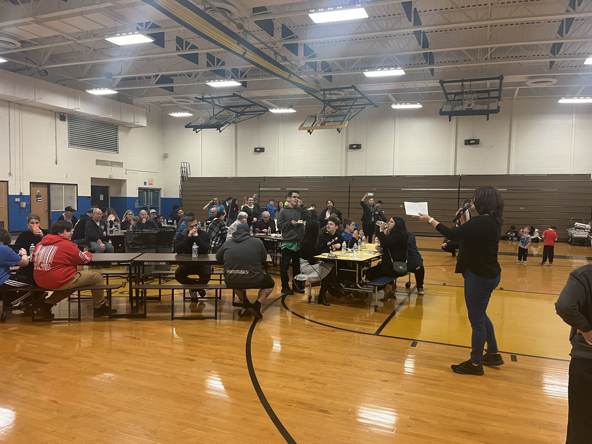 DrChrisOtt's tweet photo. Great night at @MTMSMustangs  for our 2nd Family STEM Night with Ms. Simister and the Engineering Team!! Thanks to the MTEA for the fantastic spread at dinner!!! Great work Mustangs!!! https://t.co/CjIdoiZ5aH