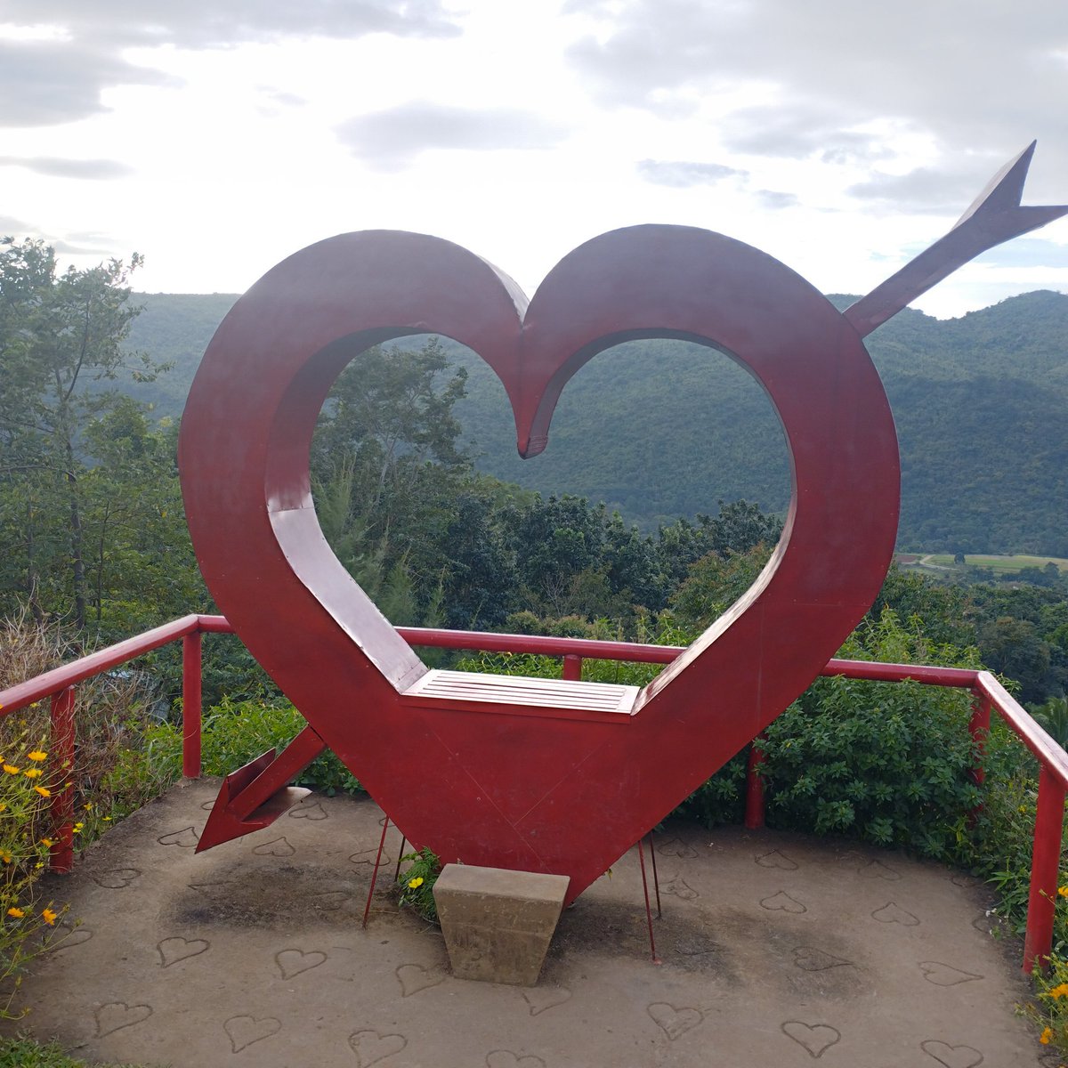 JaimeeR26's tweet photo. Lambingan Hills, Cuyambang Tanay Rizal Philippines https://t.co/7wKPaHBC8B