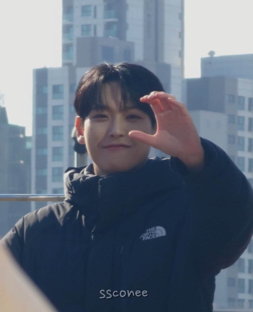 ssconee's tweet photo. 240112 뮤뱅 미팬 #SF9 #인성
🫶 https://t.co/ZbGwQHQ5MW