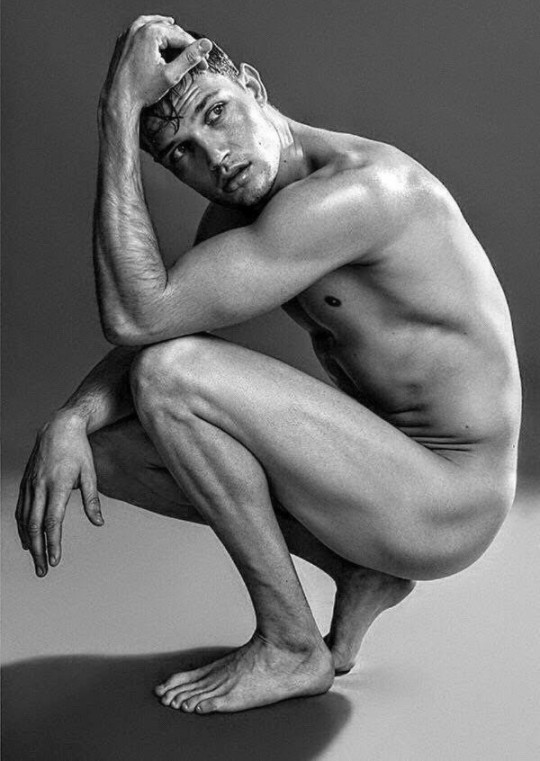 Xersex2009's tweet photo. #nakedmen for my #twitterfamily
happy #mongay & #NewWeek https://t.co/QeJRbm577O
