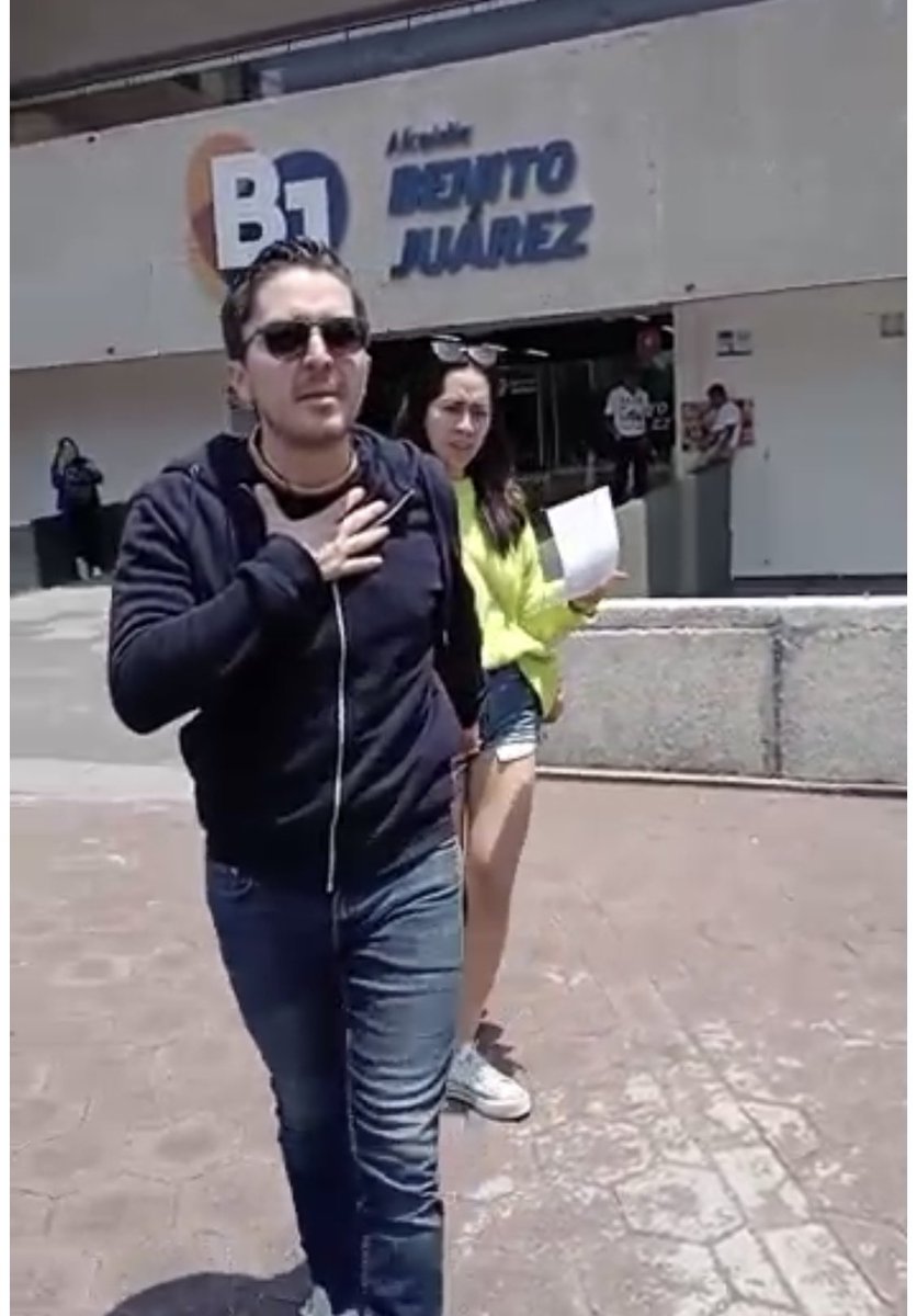 IvonneTheresaC's tweet photo. Este es un hombre cobarde q en una manifestación contra el deudor alimentario @HugoTorresCDMX nos grito “pásenle una por una! Aquí les parto su madre a todas”

Cuidado con este farsante @fnm_ong https://t.co/B5wzRLIBO2