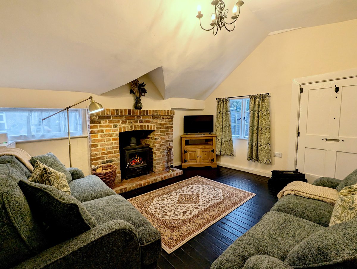 KnebworthHouse's tweet photo. We are opening our very first holiday cottage! 🏡

Situated in Knebworth Park, Gardener’s Cottage is a beautiful three-bedroom period cottage offering a truly enchanting escape, combining timeless character with modern comfort. 

https://t.co/Arxp3AMTZd
#visitherts #hertfordshire https://t.co/8AEe14expD