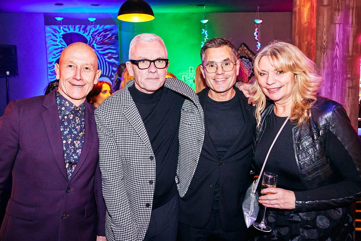 Headmasters tweet media