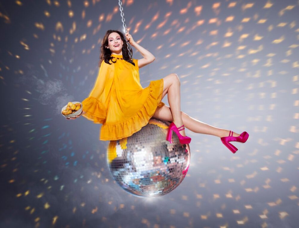 Tune in after 3pm today to hear Sophie Ellis Bextor @SophieEB chat about how Barry Keoghan's #Saltburn dance helped renew our love for Murder on the Dancefloor... And! We will be revealing the final #Eurosong hopeful for 2024!