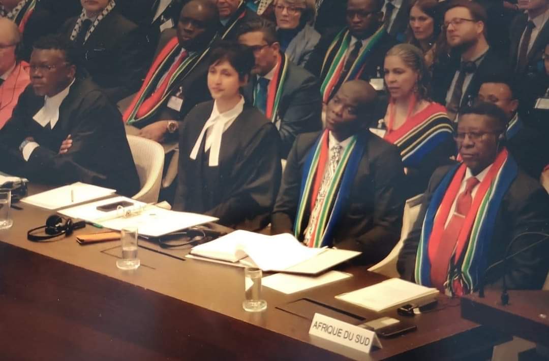 History will remember them forever. ❤️
Hero's in black suits 🇵🇸🇿🇦