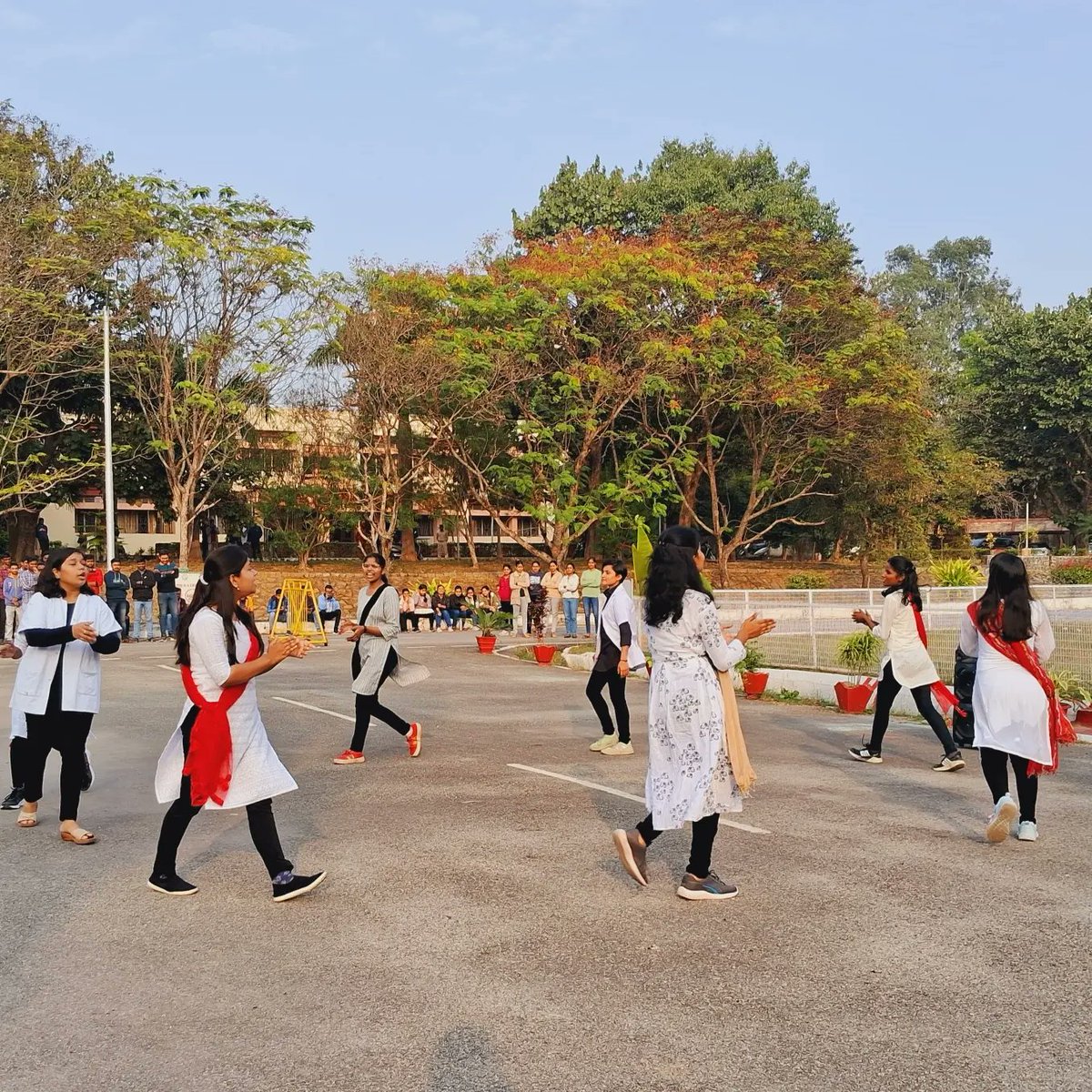 niamt_ranchi's tweet photo. As an integral part of the Viksit Bharat @2047 campaign, the students of NIAMT and NCC cadets of Netarhat Residential school together delivered impactful Nukkad Nataks today.
#ideas4viksitbharat #viksitbharat #Nukkad_Natak #competitions #ncccadet #nifft #NIAMT https://t.co/UqaMPtwWND