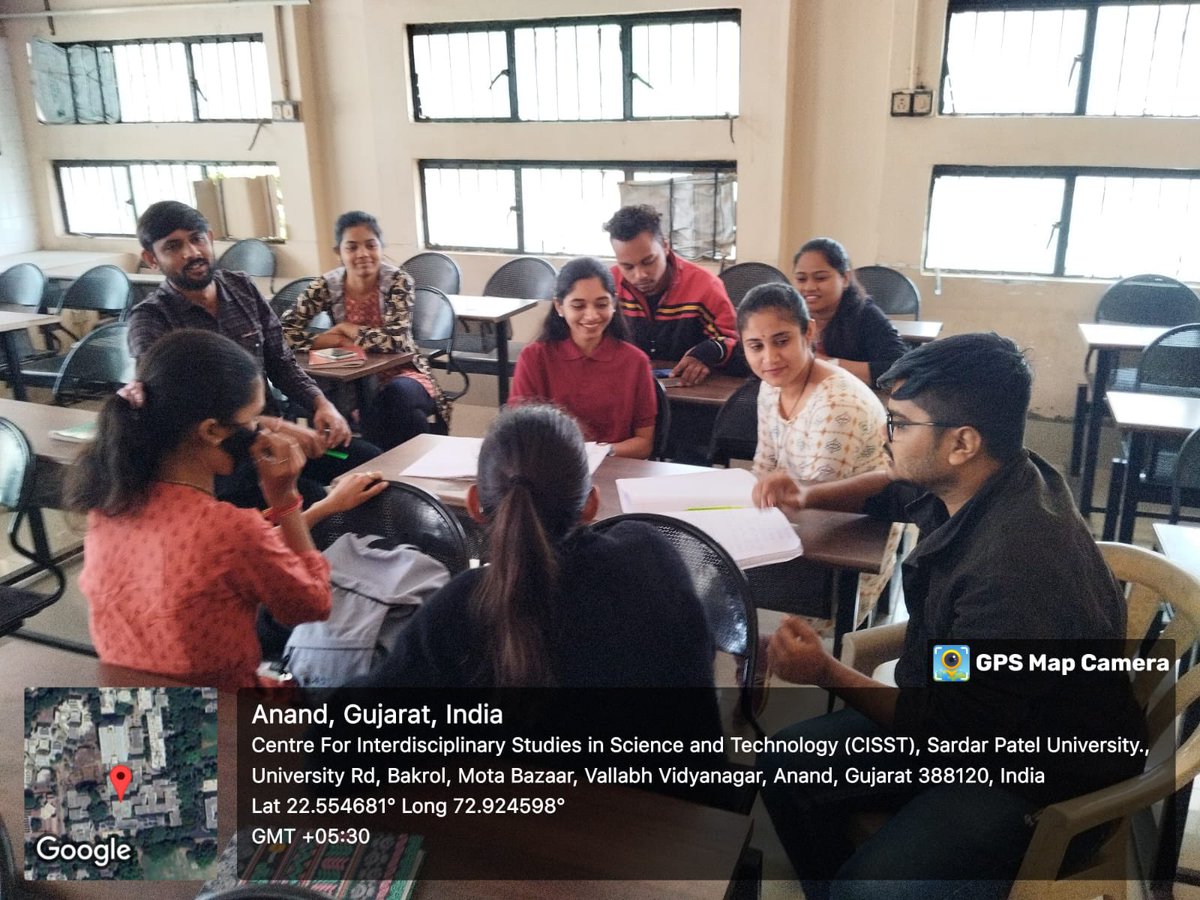 Mukshita28's tweet photo. Empowering the present, while cherishing the past. 

Celebrated National Youth Day today with the National Community Engagement Academic Network – on the theme “Today’s youth for yesteryear’s youth!” @shivanikdmishra @spunivgujarat @YASMinistry @EduMinOfIndia @ugc_india https://t.co/nJBi51HAKC