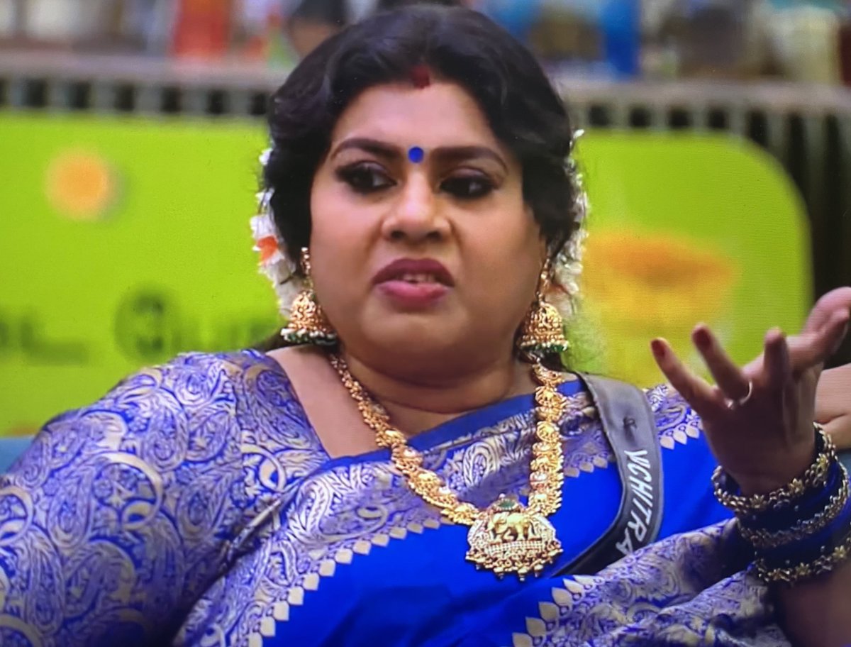 go_withflow02's tweet photo. Etha serupala Adichu oda vidanum periya mairu mathiri #Archana va Pathi ethuku pesitu iruku 🤢😡😡😡if irritating had a face it’s #fakemummy #vichitra #BiggBossTamil7 https://t.co/qn6vqmml4N