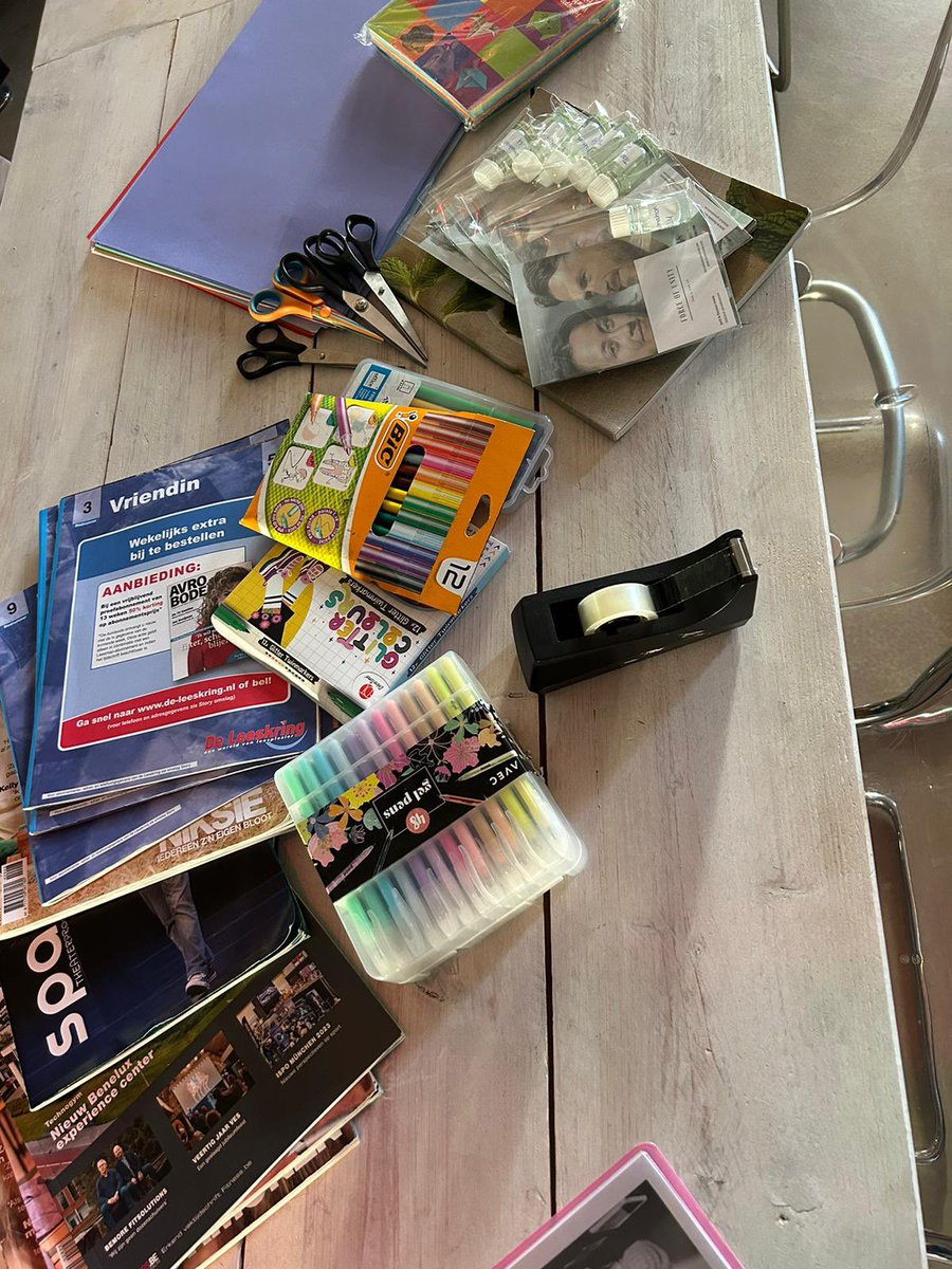 JCConnectHuizen's tweet photo. Afgelopen zondag vond de tweede editie van “-isme.” plaats. Een workshop, verzorgd door Force of Unity waarbij we visionboards hebben gemaakt voor 2024. Vol goede moed het nieuwe jaar in!🥳 

In samenwerking met Dynamic Arts

#visionboard #mindfulness #jongerenwerk #huizen https://t.co/mWLE94NJfd