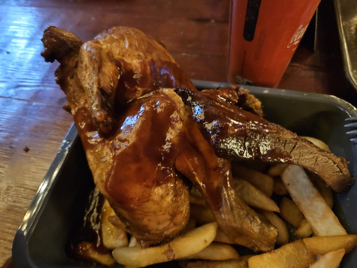 DisneylandParisGuest tweet media