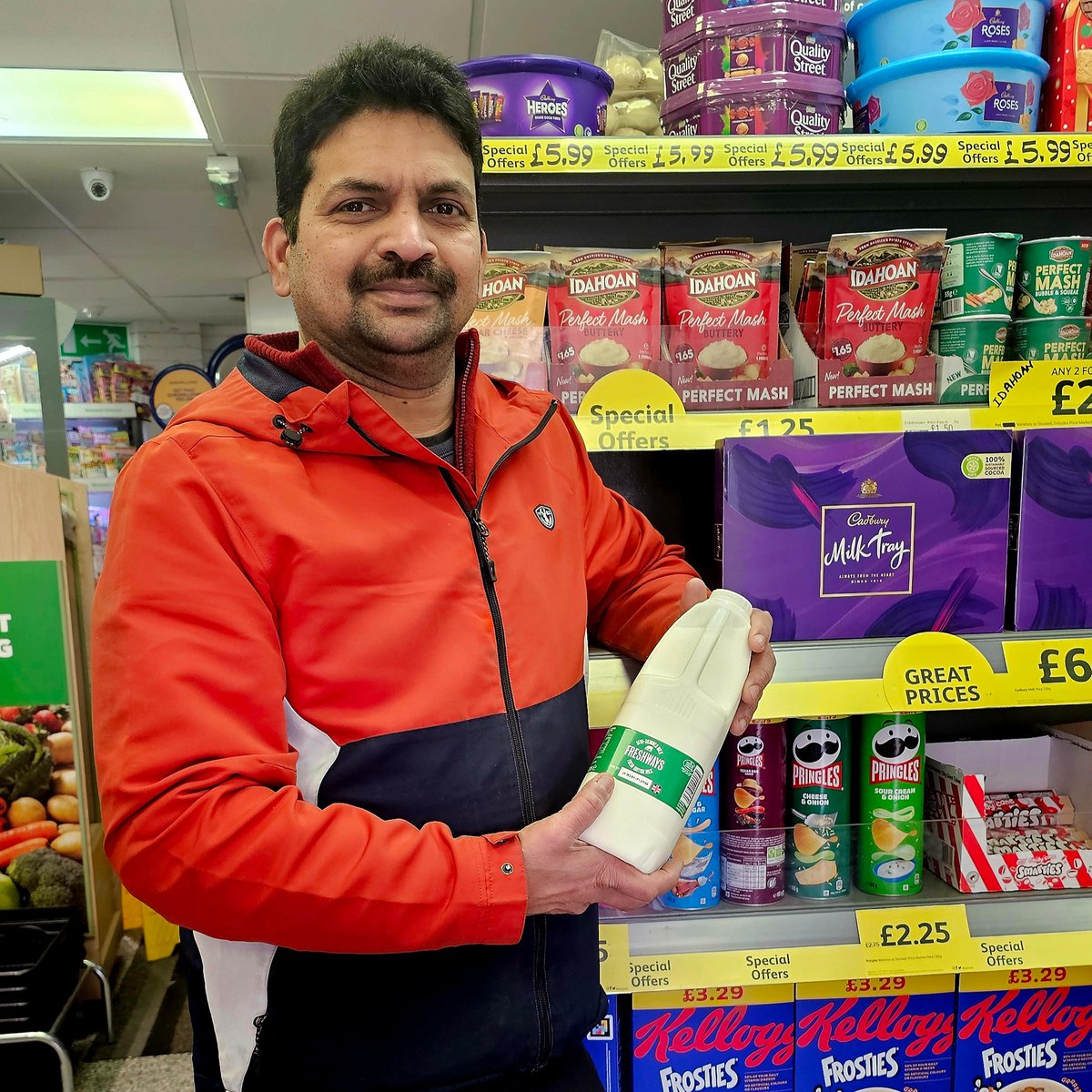 Meet one of our #everydayheroes, Jolli from @myLondis, the local shop he runs is just a short distance from our #Southampton House. He donates milk to the ‘Grab and Go’ station three times a week, keeping our families fuelled for their day ahead, what a hero! 👏 Thank you. ❤️