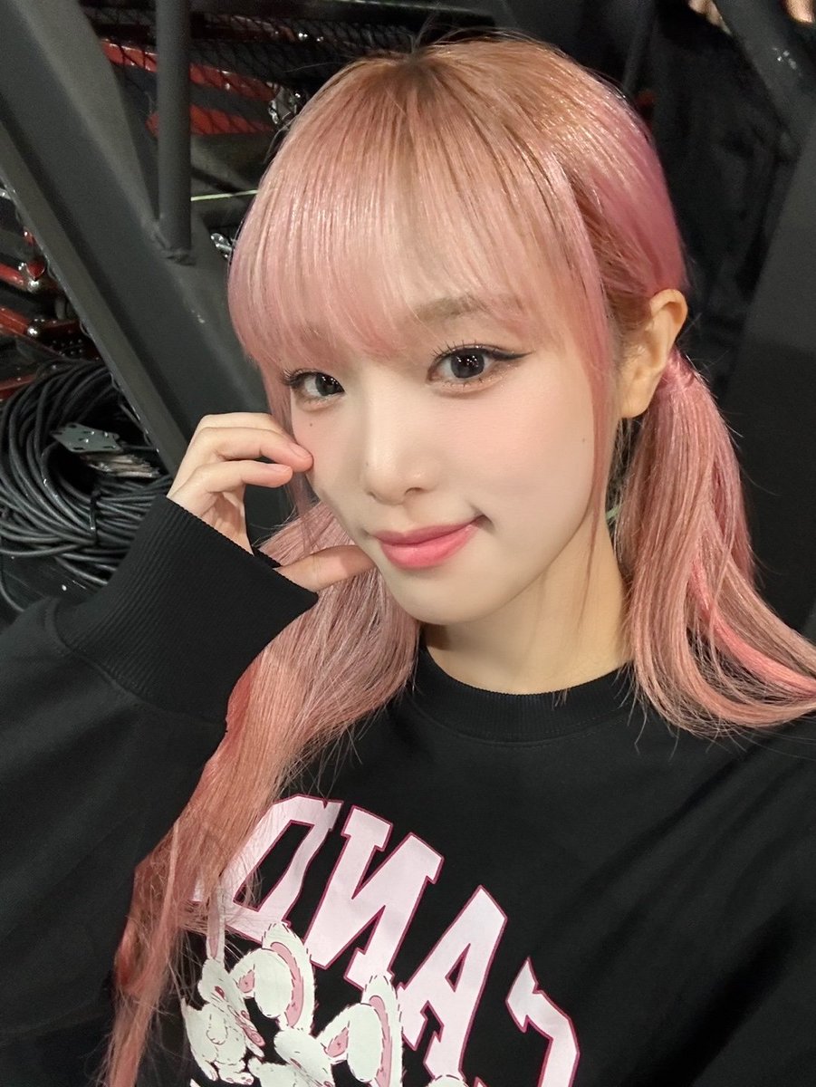 hhm_melliflu0us's tweet photo. [#HiA]
Hiya it's HiA!
my teaser photos has just dropped, what do you think of them? I wanted to show you different faces of HiA 😈😺🌺
please support my upcoming album #GoodMorning you won't be disappointed!

ps.
which special card would you like to get? 👀

#HiA_Time #ileeve https://t.co/xQGAiI9pLL